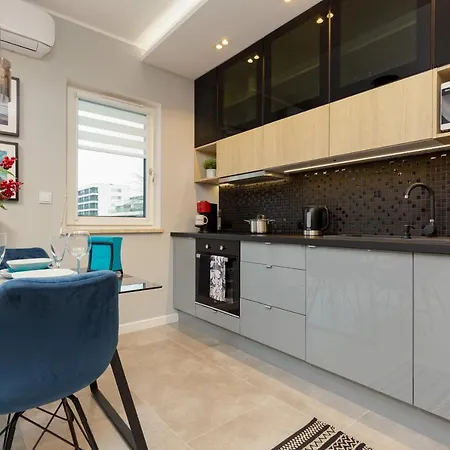 Cassia's Mokosfera By Renters Prestige Warszawa